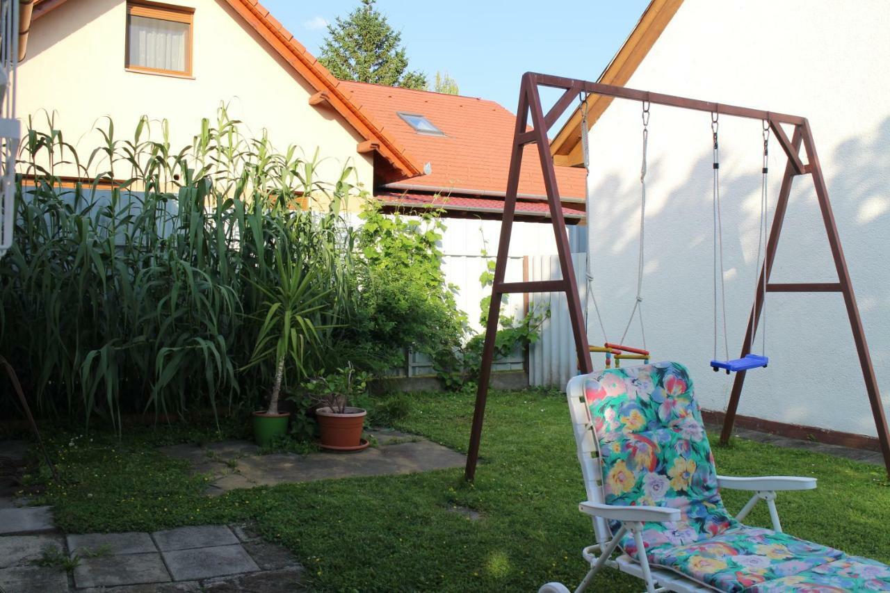 Willa Evelin Nyaralohaz Siófok Zewnętrze zdjęcie