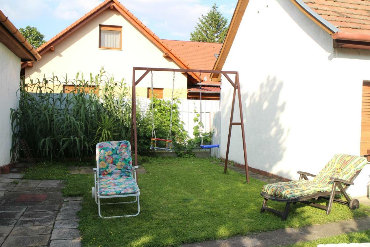 Willa Evelin Nyaralohaz Siófok Zewnętrze zdjęcie
